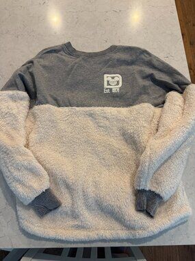 Walt Disney World Sherpa Fleece Spirit Jersey Gray Cream Size Small